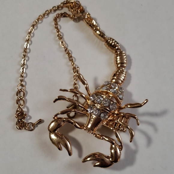 New Women Light Rose Gold Scorpion Wrist Bracelet - Picture 5 of 5